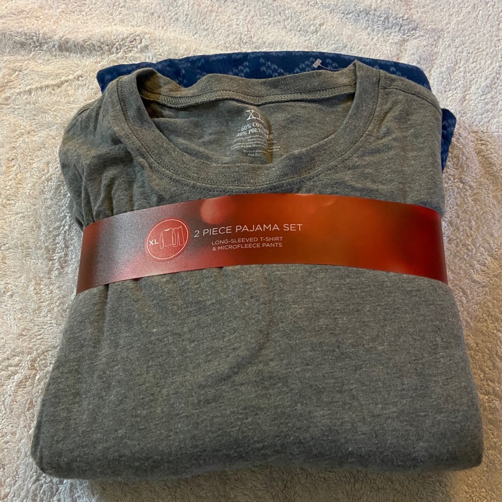 NWT Men’s PJ Two Piece Set